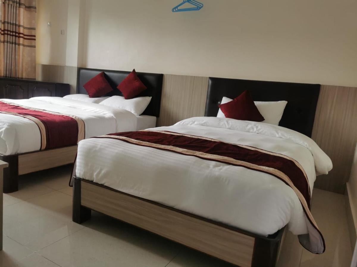 Om Bramha Hotel Kathmandu Bagian luar foto