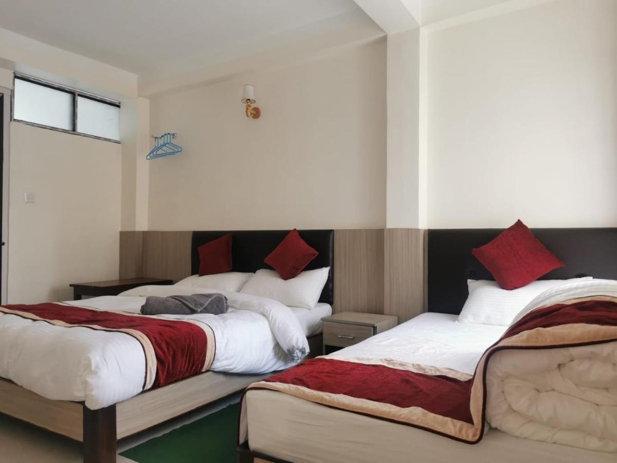 Om Bramha Hotel Kathmandu Bagian luar foto