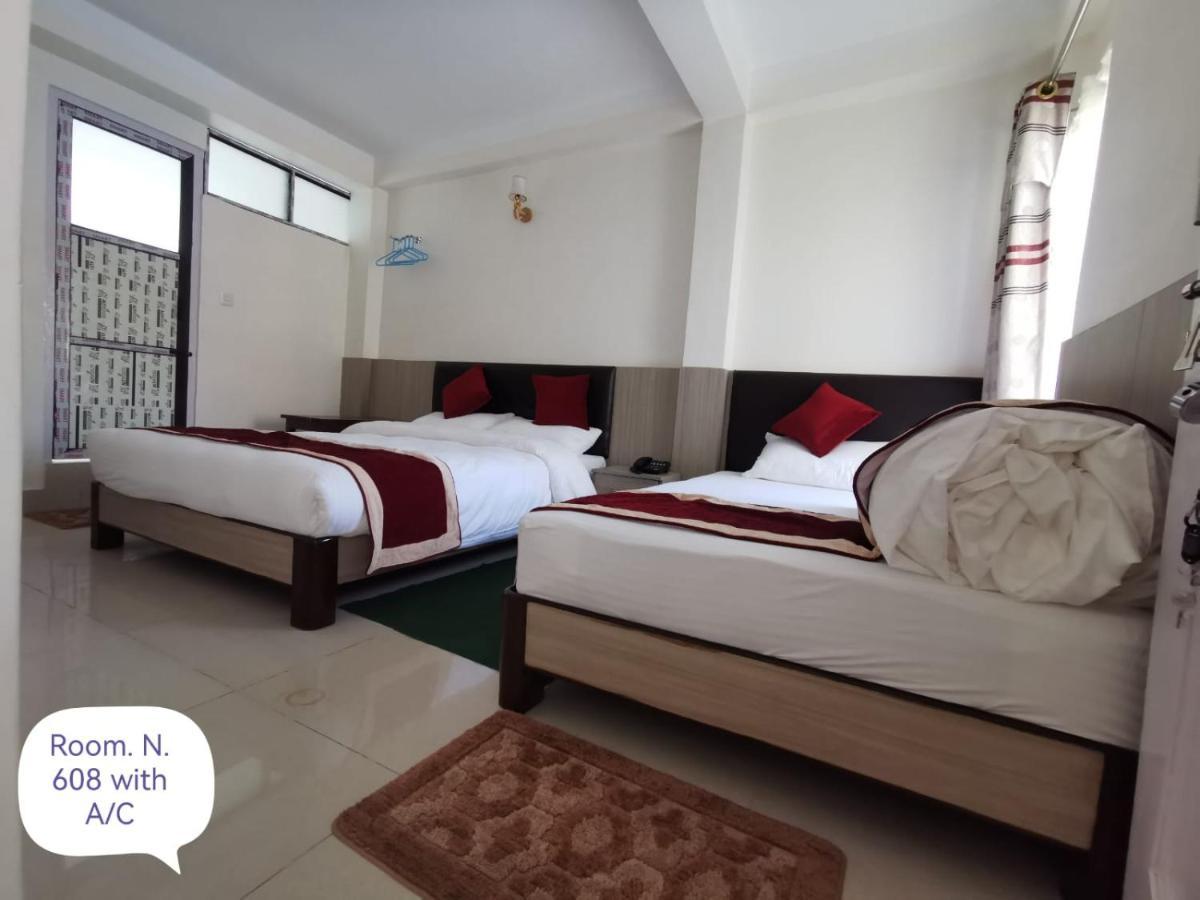 Om Bramha Hotel Kathmandu Bagian luar foto