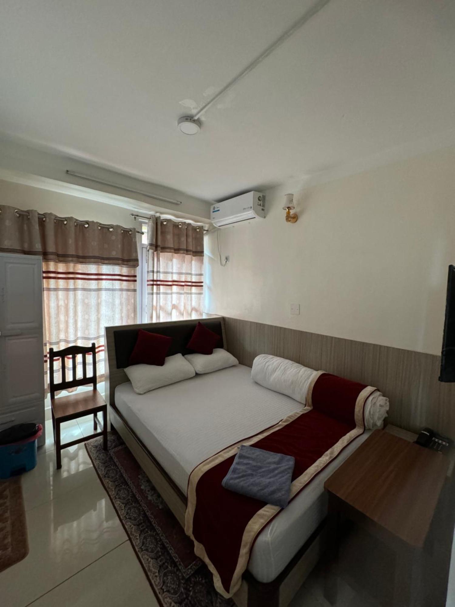 Om Bramha Hotel Kathmandu Bagian luar foto